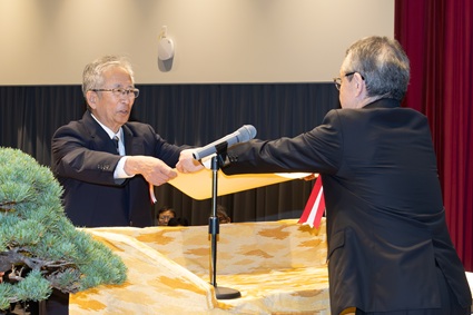 気象庁長官より受賞の福和協議会会長